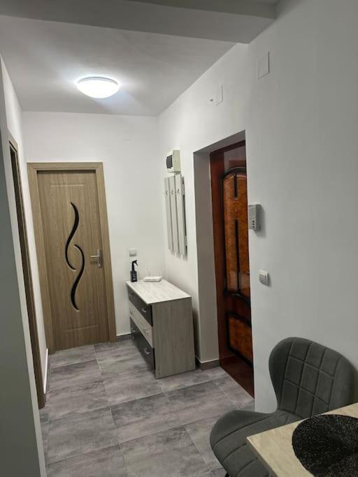 Apartament La Flo Hunedoara Extérieur photo