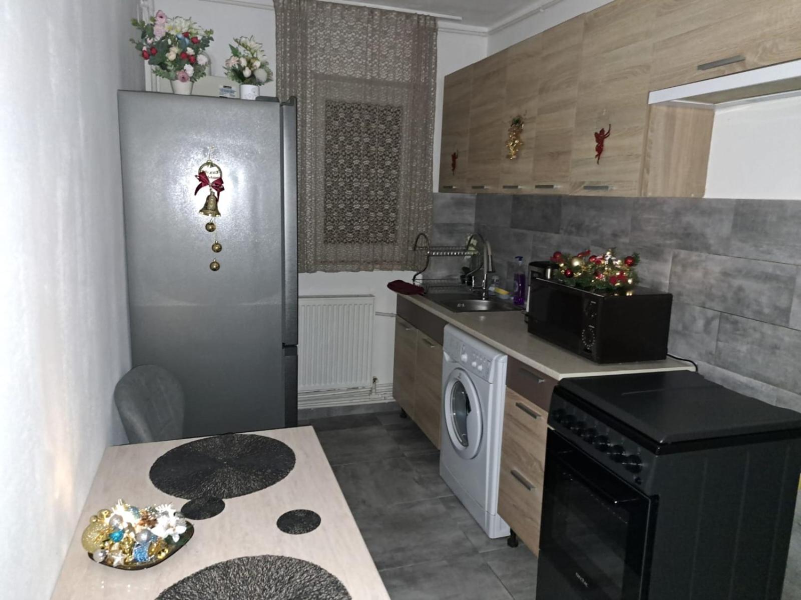 Apartament La Flo Hunedoara Extérieur photo